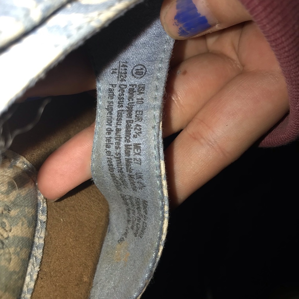 American eagle sandals